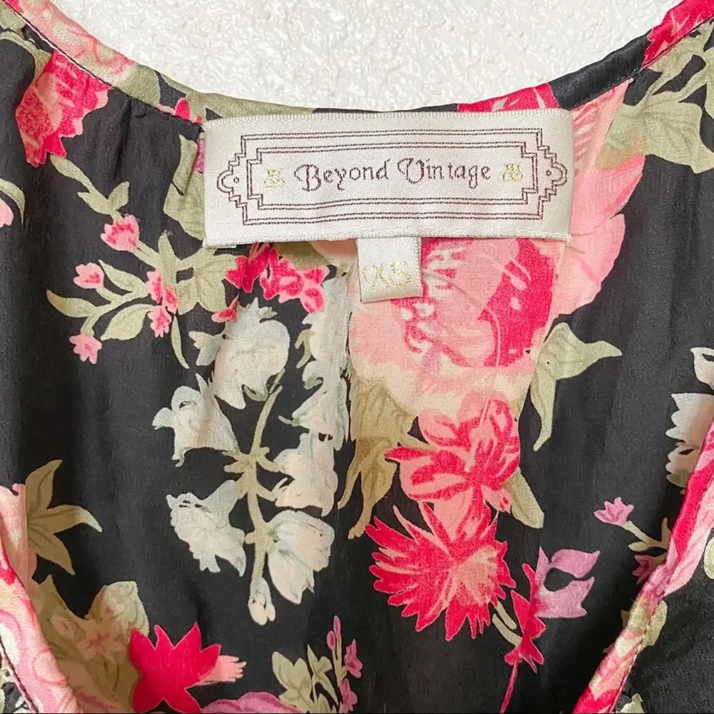 Beyond Vintage 100% Silk Floral V-Neck Top Size XS - Picture 3 of 10